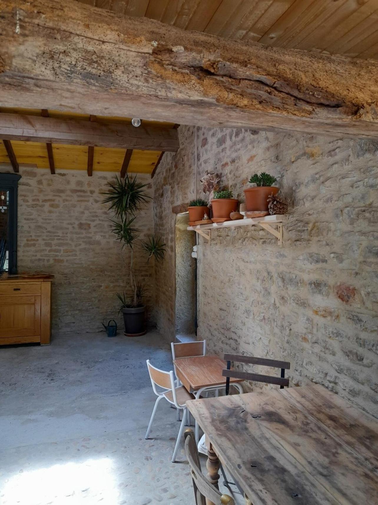 At The End Of The World -Bussires Burgundy Villa Bussieres  Luaran gambar